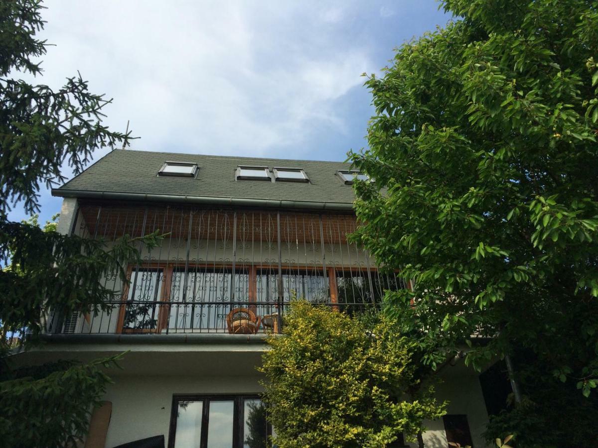 Holiday House Cervena Veza Piest'any Exterior photo